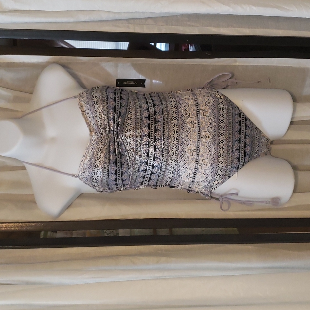 Ambrielle Swim Suit Sz M NWT